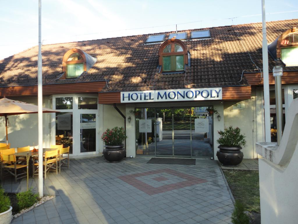 Hotel Monopoly Balatonalmádi Eksteriør bilde