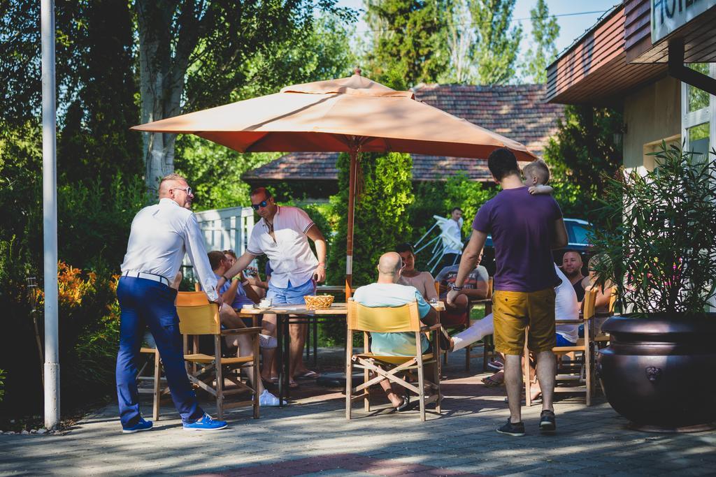 Hotel Monopoly Balatonalmádi Eksteriør bilde